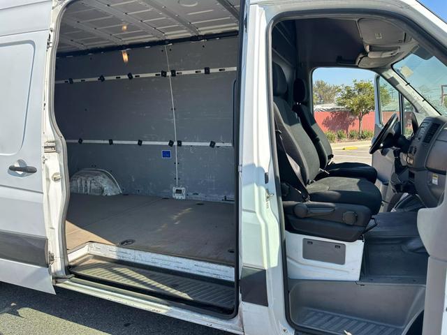 2017 Mercedes-Benz Sprinter Cargo Van Base photo 9