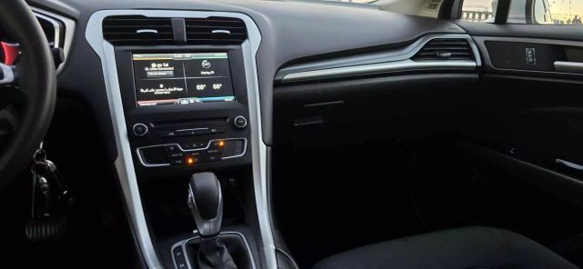 2016 Ford Fusion Se Hybrid Sedan 4d - Image 19
