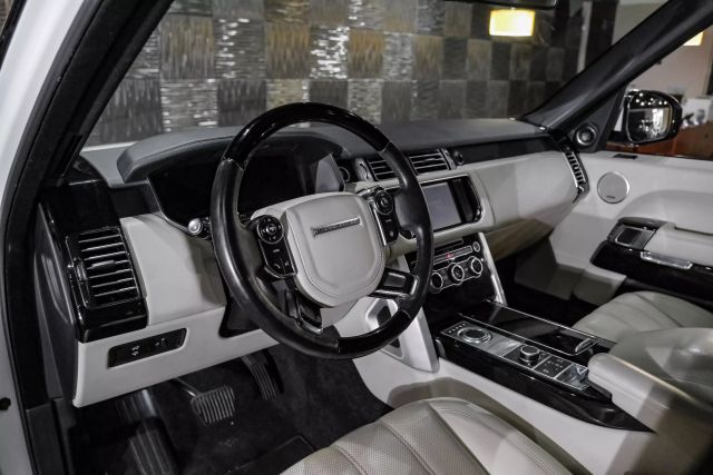 2013 Land Rover Range Rover Hse Sport Utility 4d - Image 3