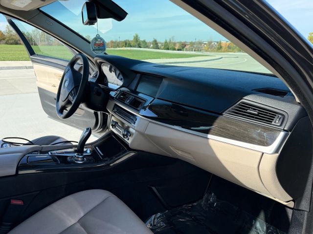 2012 Bmw 5 Series - Image 24
