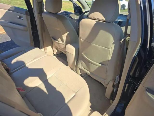 2011 Nissan Sentra - Image 17