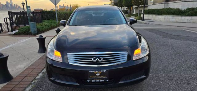 2007 Infiniti G35x Sedan 4d - Image 2