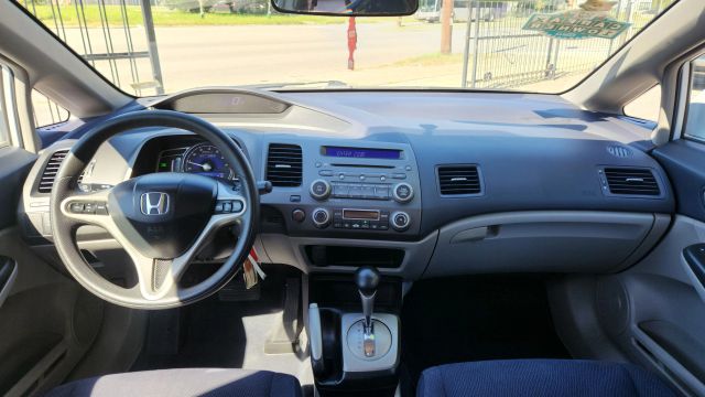 2009 Honda Civic - Image 21