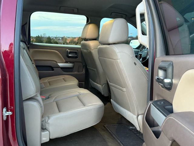2017 Chevrolet Silverado 1500 Crew Cab - Image 20