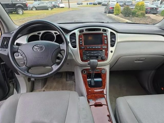 2007 Toyota Highlander - Image 10
