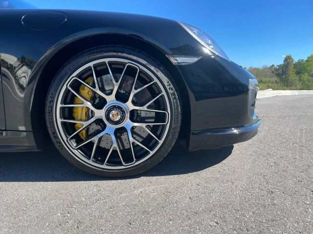 2014 Porsche 911 - Image 9