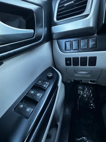 2018 Toyota Highlander - Image 17