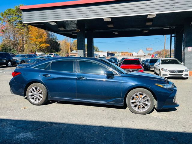 2019 Toyota Avalon - Image 3