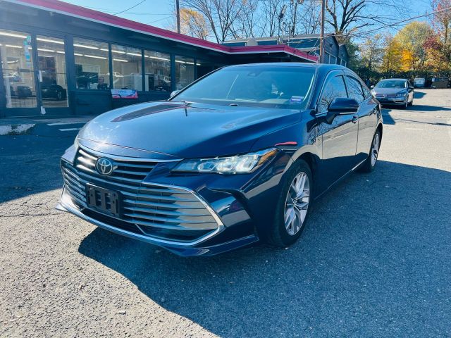 2019 Toyota Avalon - Image 16