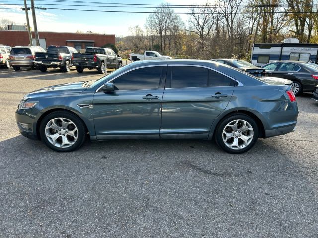 2010 Ford Taurus - Image 2