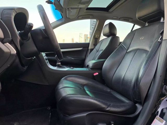 2009 Infiniti G37x Sedan 4d - Image 16