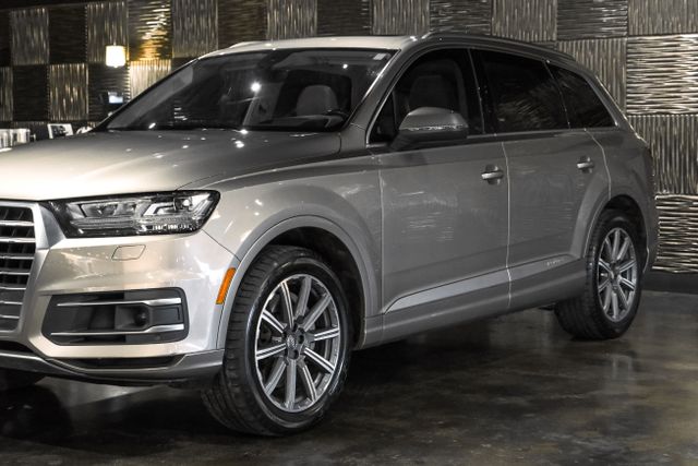 2017 Audi Q7 3.0t Prestige Sport Utility 4d - Image 9
