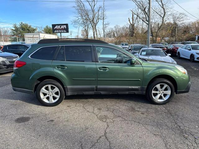 2014 Subaru Outback 2.5i Premium photo 8