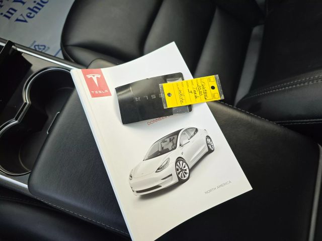 2020 Tesla Model 3 - Image 25