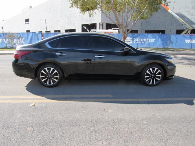 2018 Nissan Altima SV photo 5