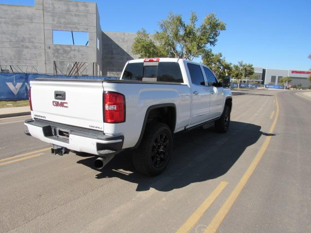 2019 GMC Sierra 2500 Denali HD Denali photo 6