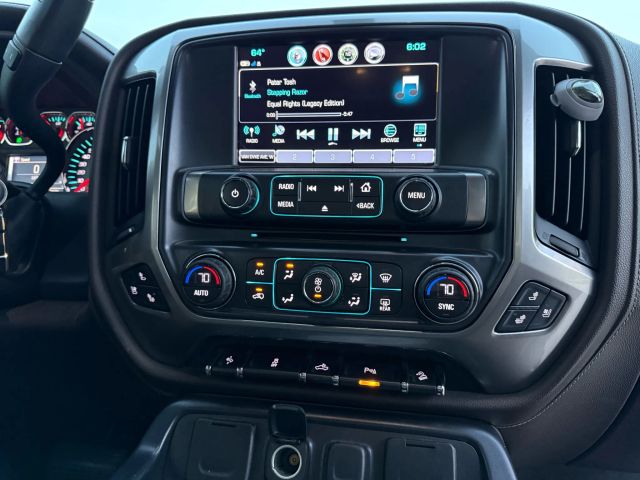 2017 Chevrolet Silverado 1500 Crew Cab - Image 13