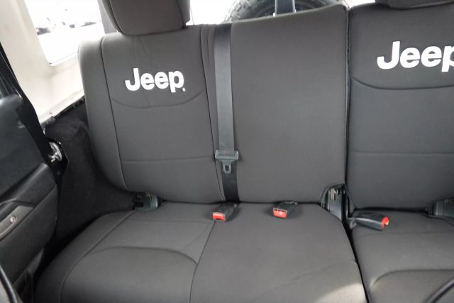 2017 Jeep Wrangler Unlimited - Image 11