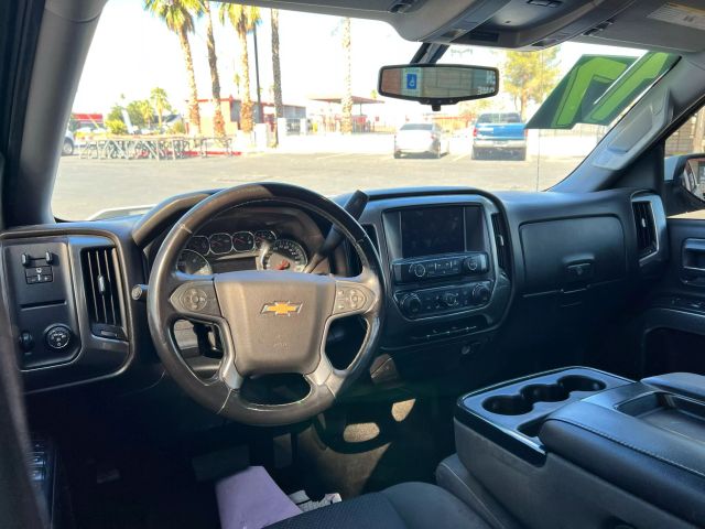 2017 Chevrolet Silverado 1500 Crew Cab - Image 6