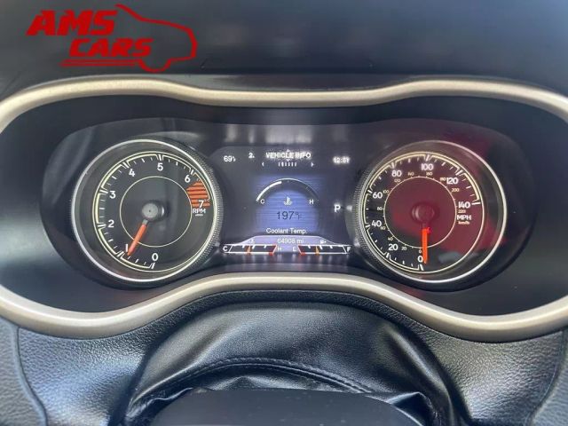 2018 Jeep Cherokee - Image 25
