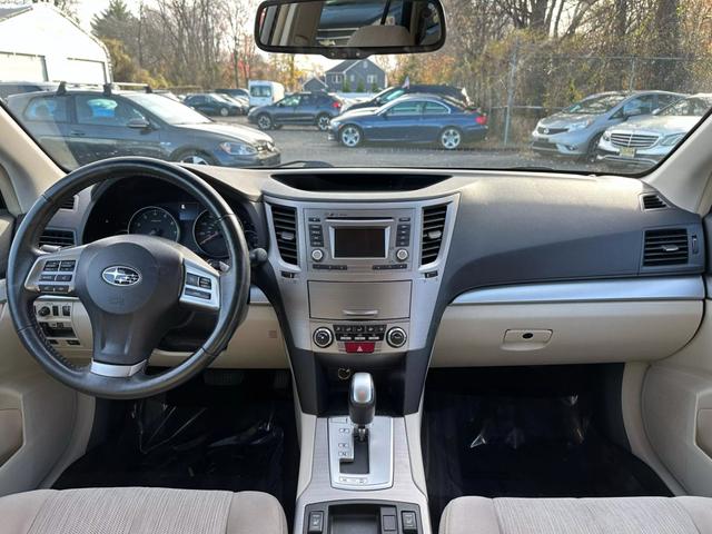 2014 Subaru Outback 2.5i Premium photo 23