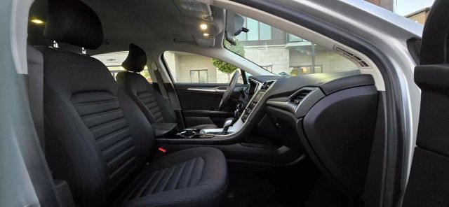2016 Ford Fusion Se Hybrid Sedan 4d - Image 12