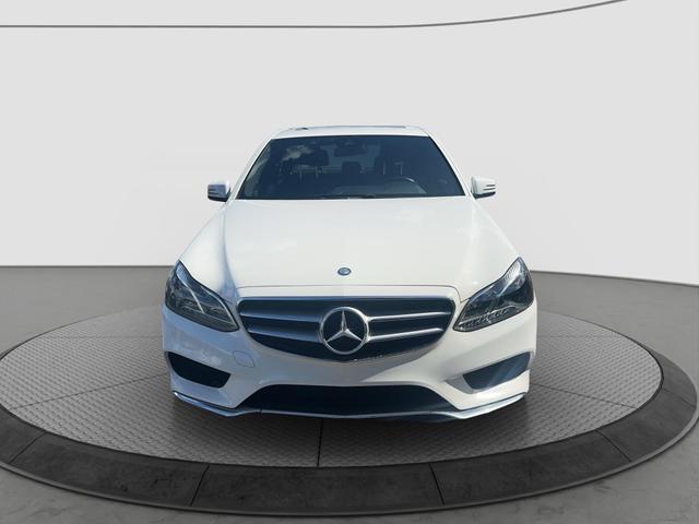 2014 Mercedes-Benz E-Class null photo 2