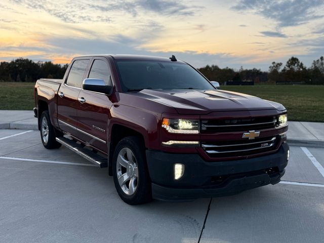 2017 Chevrolet Silverado 1500 Crew Cab - Image 8