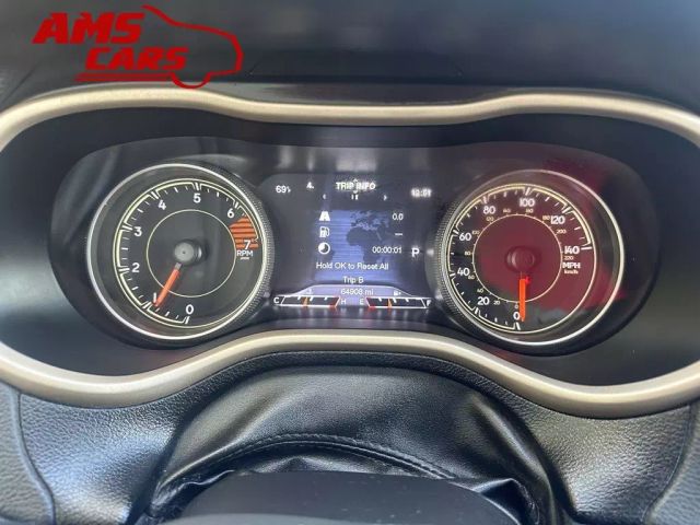 2018 Jeep Cherokee - Image 23