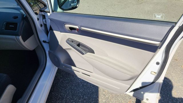 2009 Honda Civic - Image 12