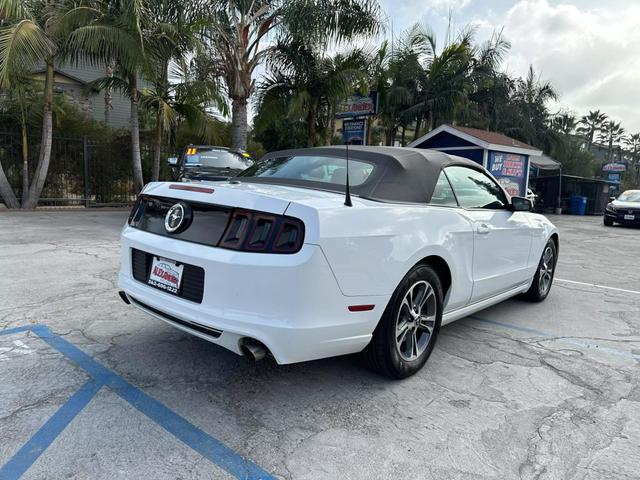 2014 Ford Mustang V6 Premium photo 7