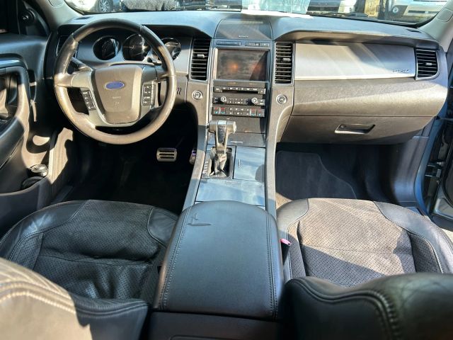 2010 Ford Taurus - Image 18