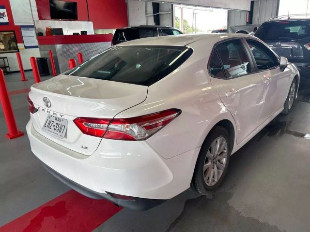 2018 Toyota Camry - Image 3