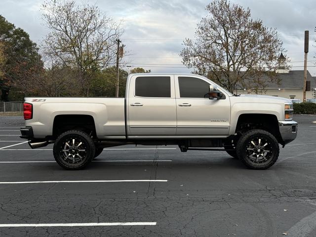 2015 Chevrolet Silverado 2500HD LTZ photo 5