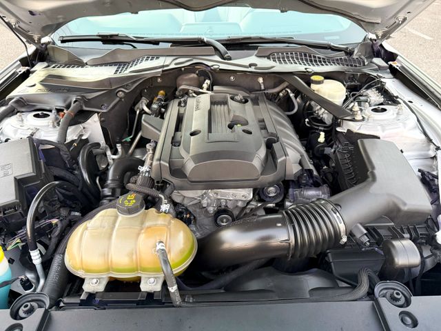2017 Ford Mustang - Image 27