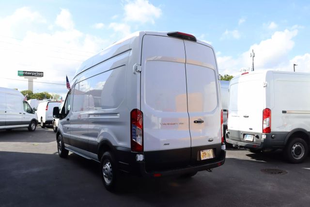 2022 Ford Transit 250 Cargo Van - Image 9