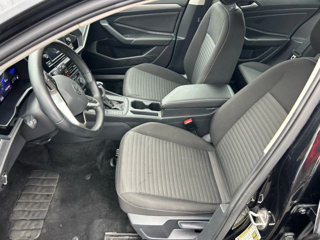 2024 Volkswagen Jetta - Image 17