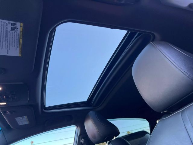 2019 Toyota Avalon - Image 34