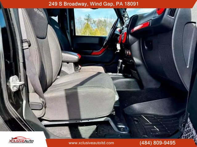 2018 JEEP WRANGLER UNLIMITED SUV V6, 3.6 LITER SAHARA (JK) SPORT UTILITY 4D - Xclusive Auto Ltd