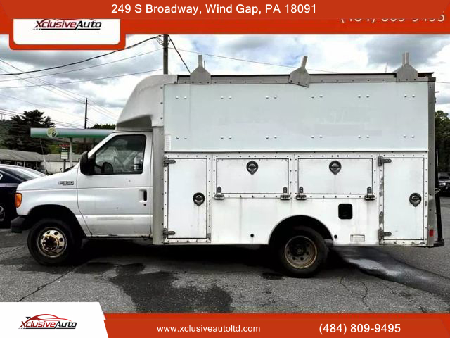 2005 FORD E350 SUPER DUTY CUTAWAY VAN V8, TURBO DSL 6.0L VAN CAB-CHASSIS 2D - Xclusive Auto Ltd