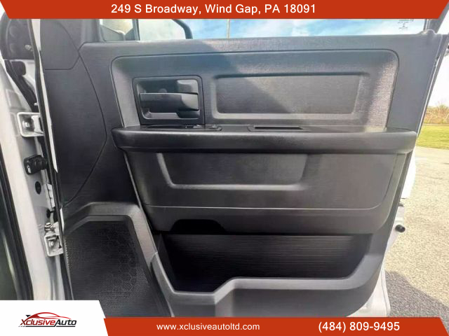 2015 RAM 1500 CREW CAB PICKUP V8, HEMI, 5.7 LITER TRADESMAN PICKUP 4D 6 1/3 FT - Xclusive Auto Ltd