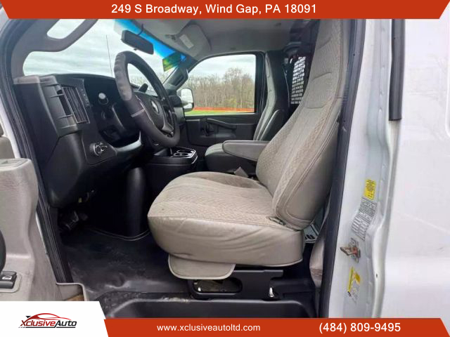 2018 CHEVROLET EXPRESS 2500 CARGO CARGO V6, 4.3 LITER VAN 3D - Xclusive Auto Ltd