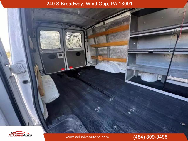 2010 FORD E250 CARGO CARGO V8, 4.6 LITER VAN 3D - Xclusive Auto Ltd