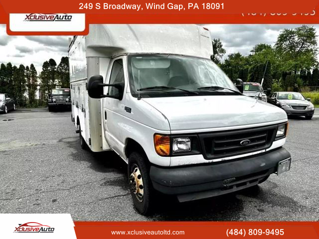 2005 FORD E350 SUPER DUTY CUTAWAY VAN V8, TURBO DSL 6.0L VAN CAB-CHASSIS 2D - Xclusive Auto Ltd
