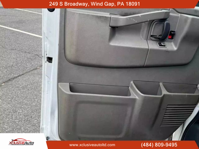 2018 CHEVROLET EXPRESS 2500 CARGO CARGO V6, 4.3 LITER VAN 3D - Xclusive Auto Ltd