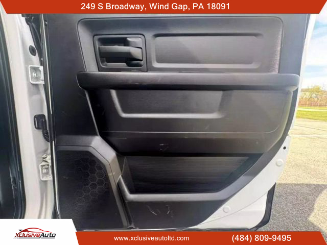 2015 RAM 1500 CREW CAB PICKUP V8, HEMI, 5.7 LITER TRADESMAN PICKUP 4D 6 1/3 FT - Xclusive Auto Ltd