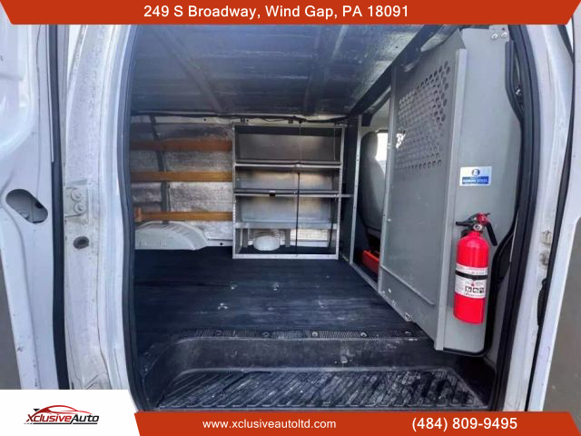 2010 FORD E250 CARGO CARGO V8, 4.6 LITER VAN 3D - Xclusive Auto Ltd