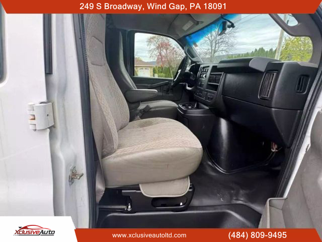 2018 CHEVROLET EXPRESS 2500 CARGO CARGO V6, 4.3 LITER VAN 3D - Xclusive Auto Ltd