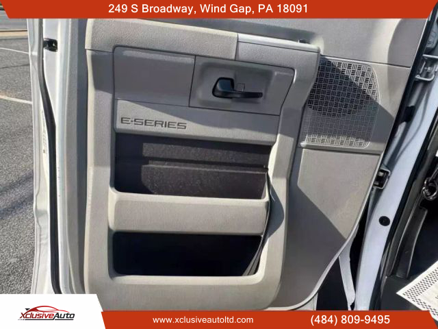 2010 FORD E250 CARGO CARGO V8, 4.6 LITER VAN 3D - Xclusive Auto Ltd