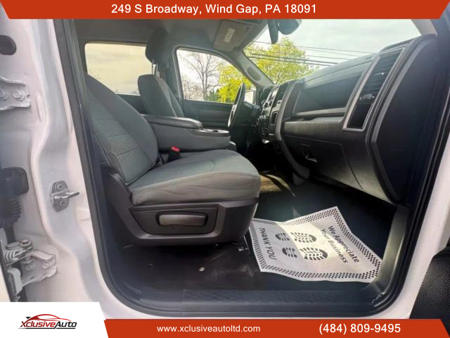 2015 RAM 1500 CREW CAB PICKUP V8, HEMI, 5.7 LITER TRADESMAN PICKUP 4D 6 1/3 FT - Xclusive Auto Ltd